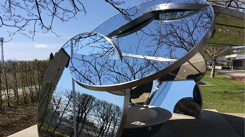 Pilkington Mirropane® Chrome Plus