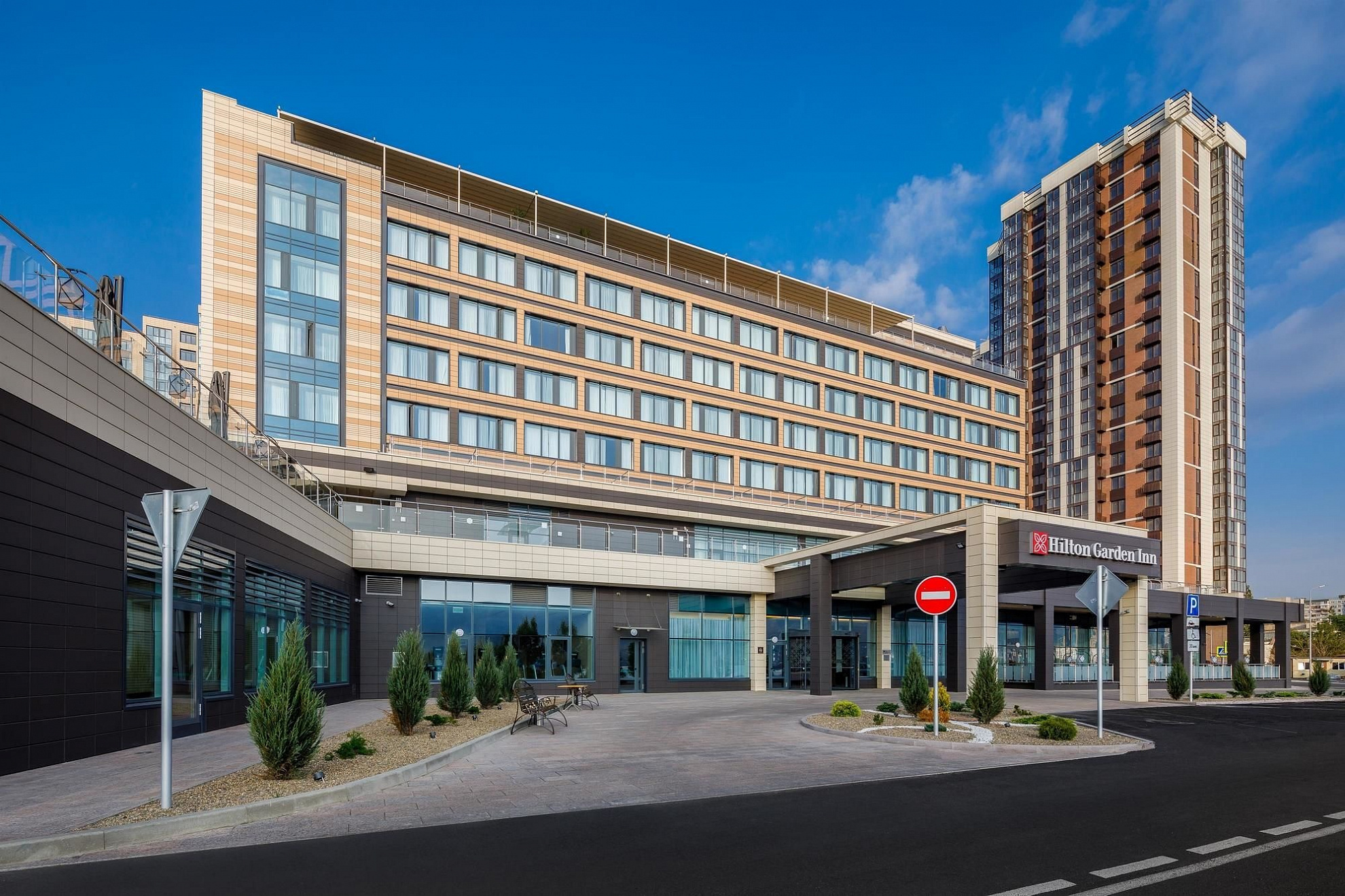 Отель Hilton Garden Inn 