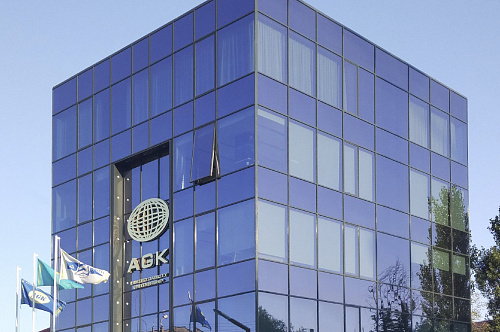 При остеклении офиса Alem Group в Казахстане использовано российское стекло Pilkington